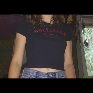 Hollister tee ♥️